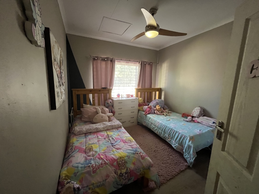 3 Bedroom Property for Sale in Safari Gardens North West